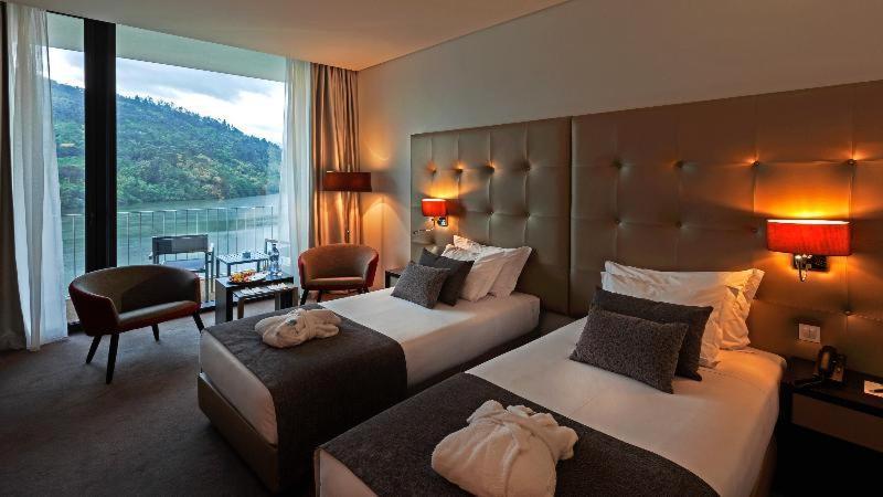 Douro Royal Valley Hotel & Spa Ribadouro Quarto foto A room at the Hotel Alexandra